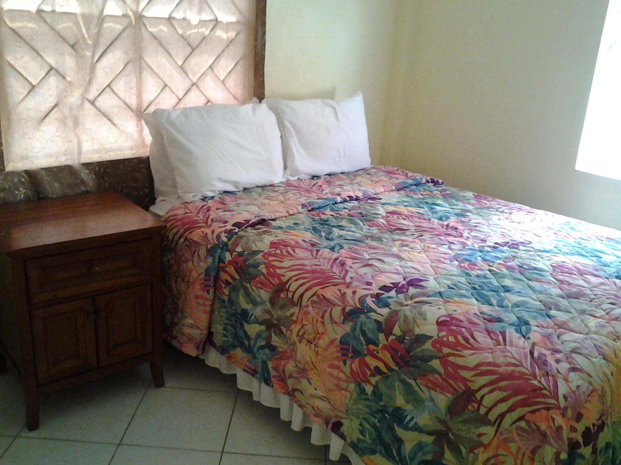 Aupic Paradise Vieux Fort Luaran gambar